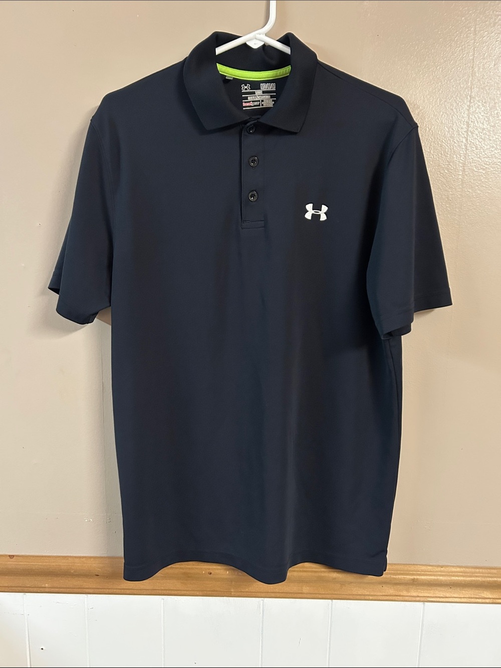 Under Armour Men's Size Medium Black Polo